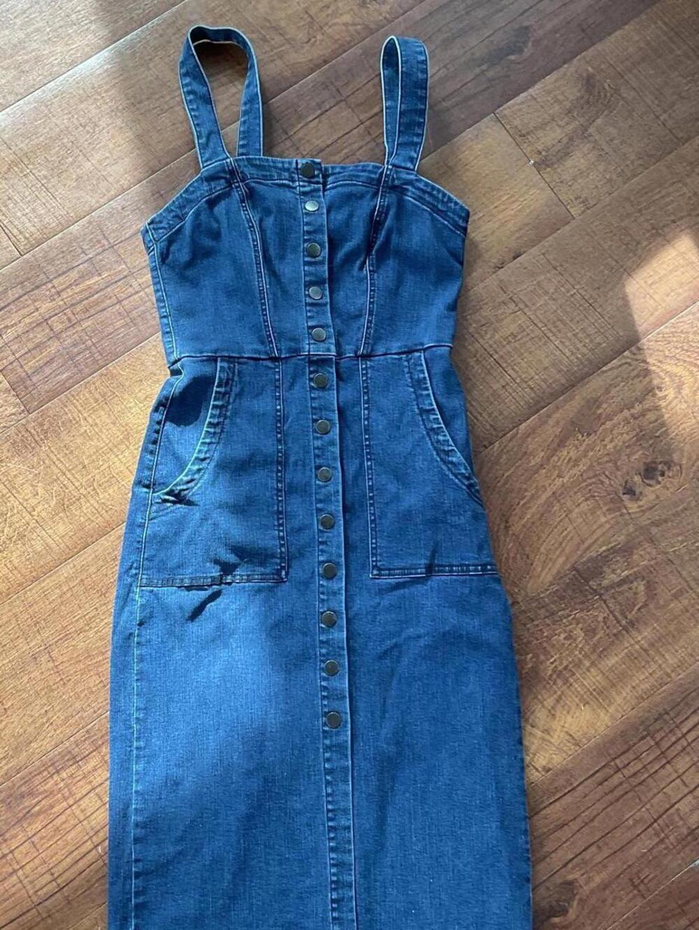 Level 99 Button-Front Denim Midi Dress – Retro Inspired Size XS